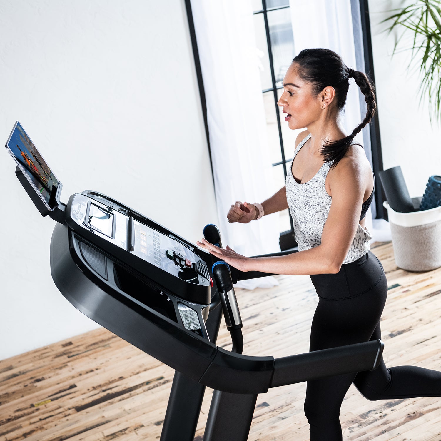 Black Friday Deal | Horizon 7.0AT Treadmill Promotion, Free Shipping